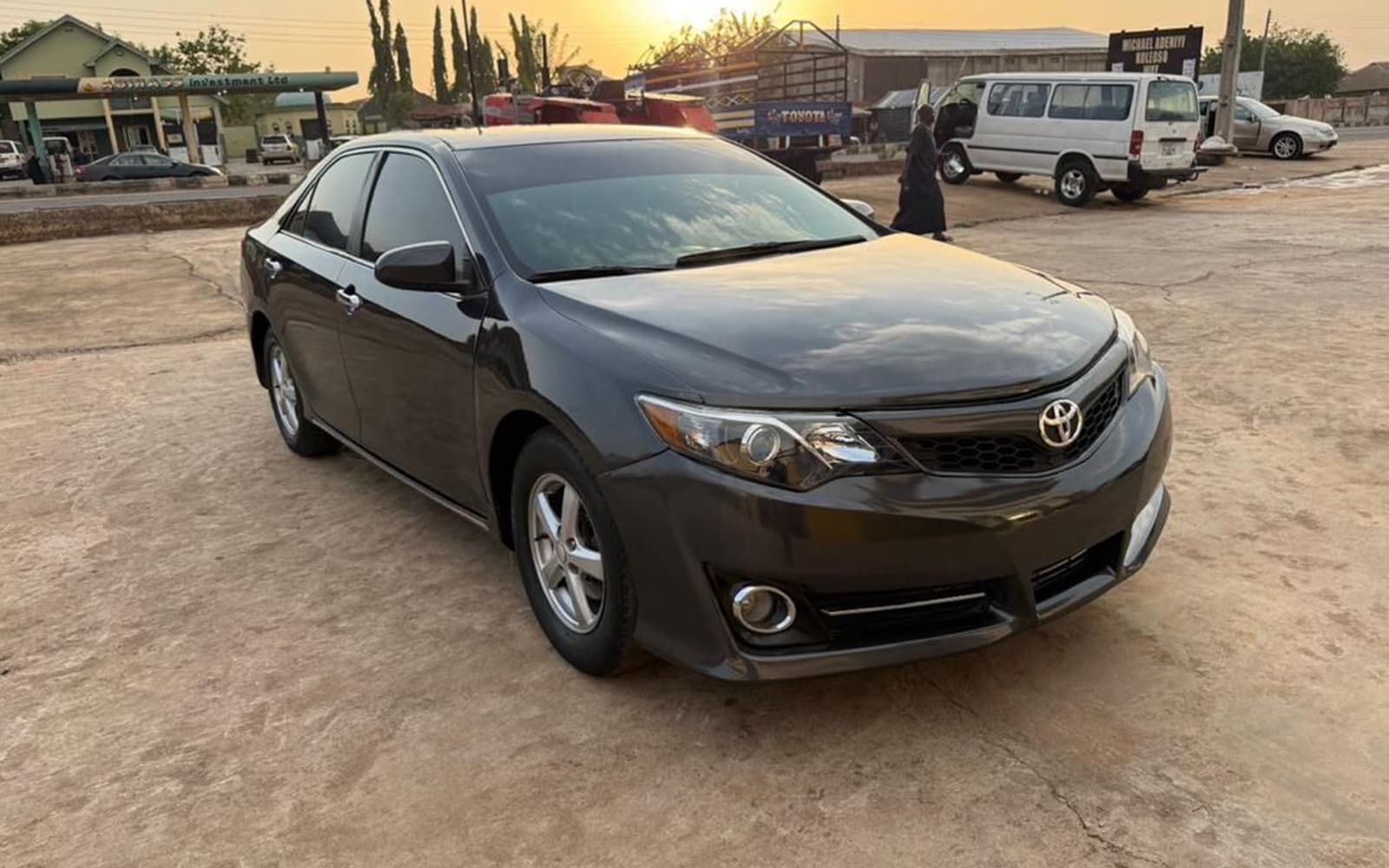 Toyota Camry Standard